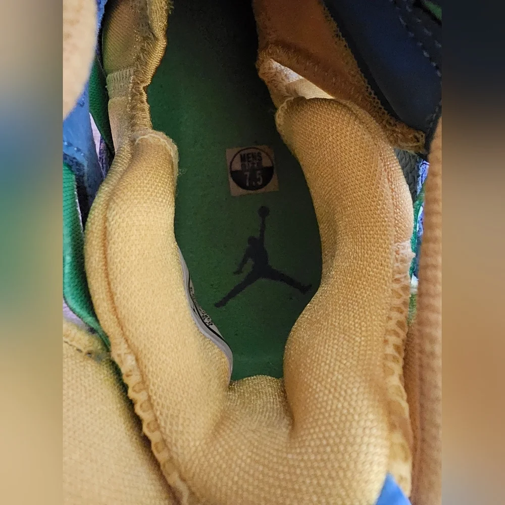 Jordan - Men's Melo M9 'University Blue Poison Green' - Size 7.5